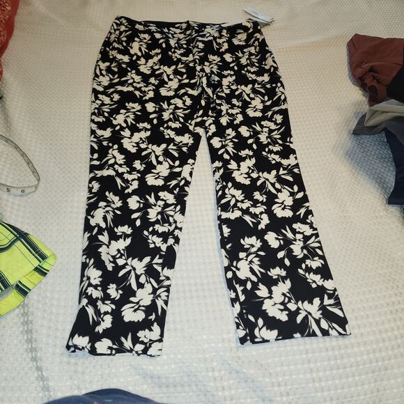 LIZ CLAIBORNE NWT WOMENS SIZE 12 EMMA ANKLE LENGTH STRETCHY PANTS - Picture 1 of 12